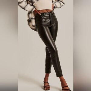 Abercrombie & Fitch The Skinny Ultra High Rise Faux Leather Pants SIZE 25 SHORT